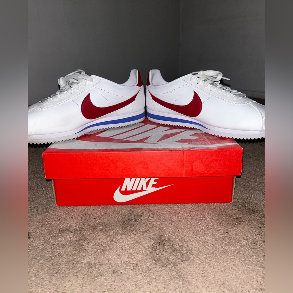 Women’s classic Cortez leather shoes